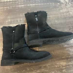 Black Ugg boots size 8